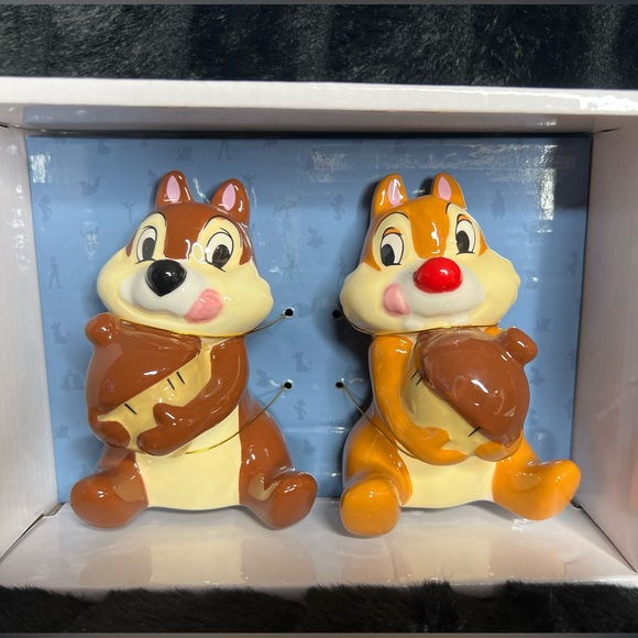 Disney Chip and Dale Salt & Pepper Christmas Decor - Picture 2 of 2